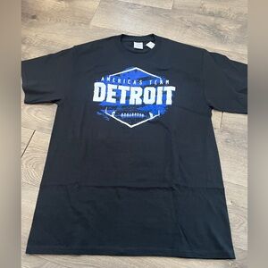Americas Team Detroit Football T-shirt Size Medium New